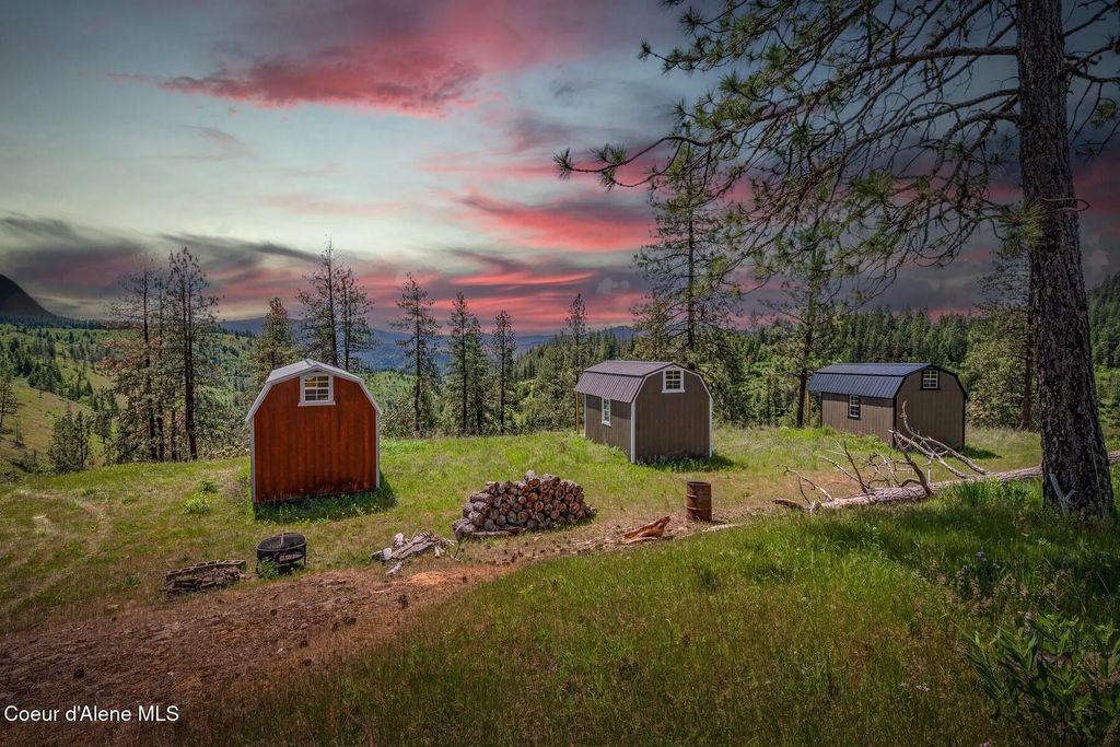 17 Acres Highway 3, St. Maries