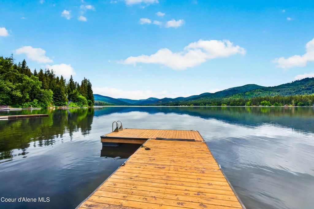 8642 W Upper Twin Lake Shore Rd, Rathdrum