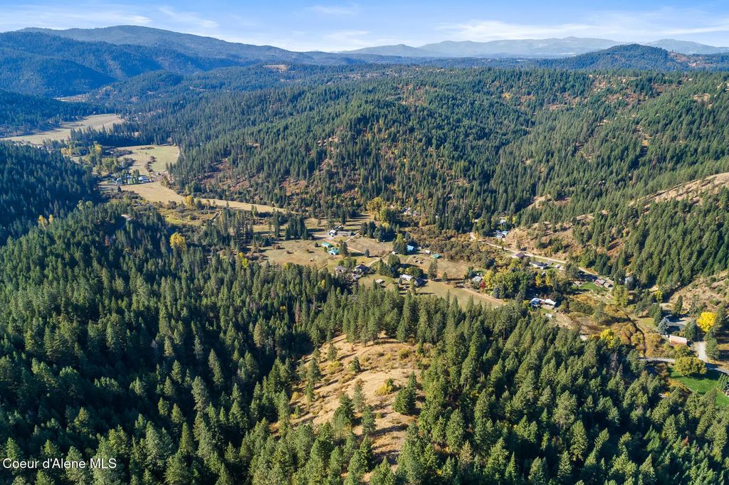 Nka W Wolfs Lodge, Coeur d'Alene