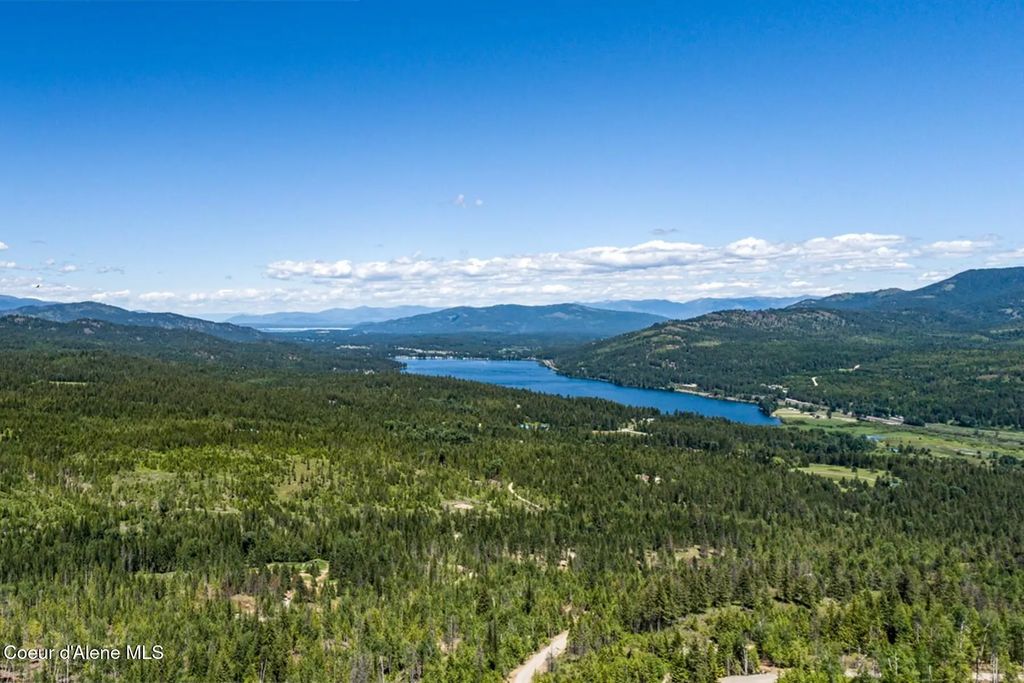 700 Outlook Dr, Cocolalla