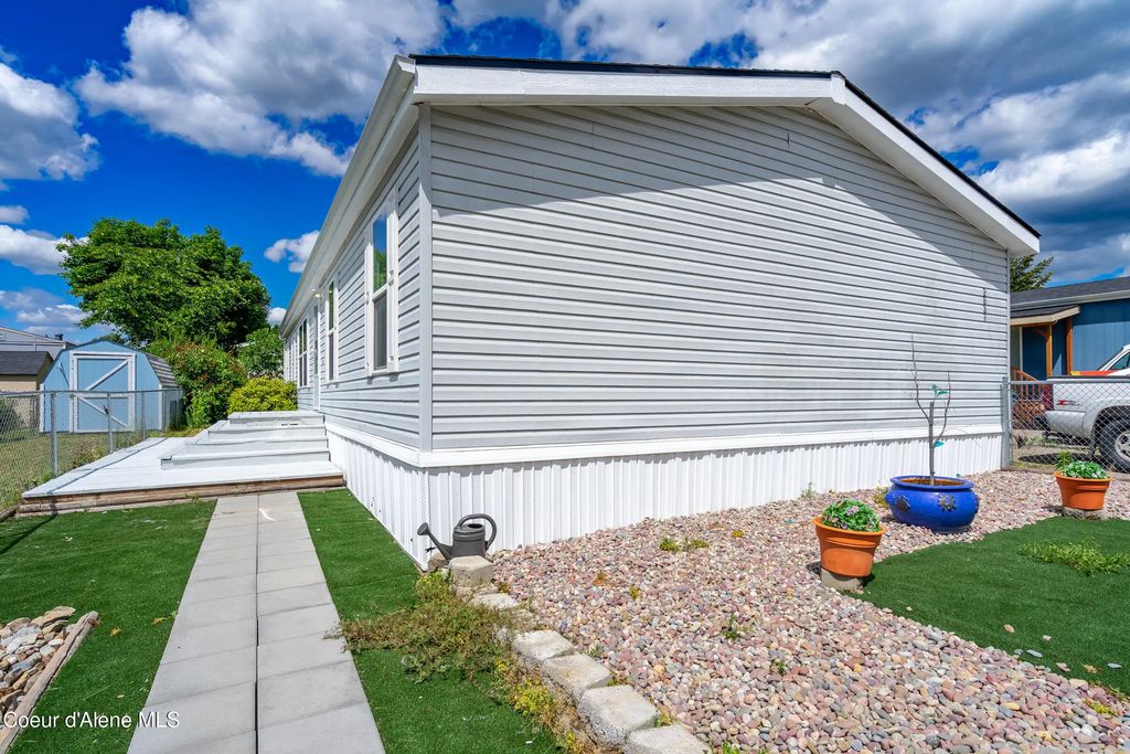 2037 W Yorkshire Ave, Coeur d'Alene