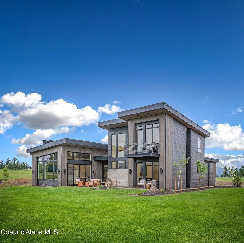 5485 W Rivelle Ct, Coeur d'Alene