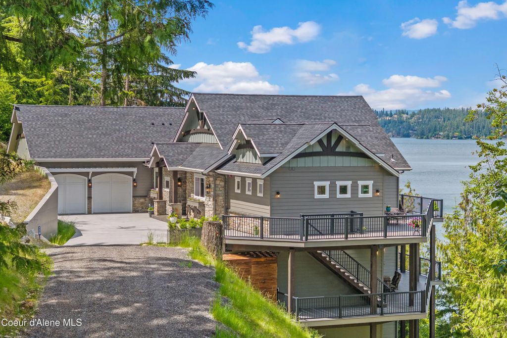 8491 N Mckinley Ln, Hayden Lake