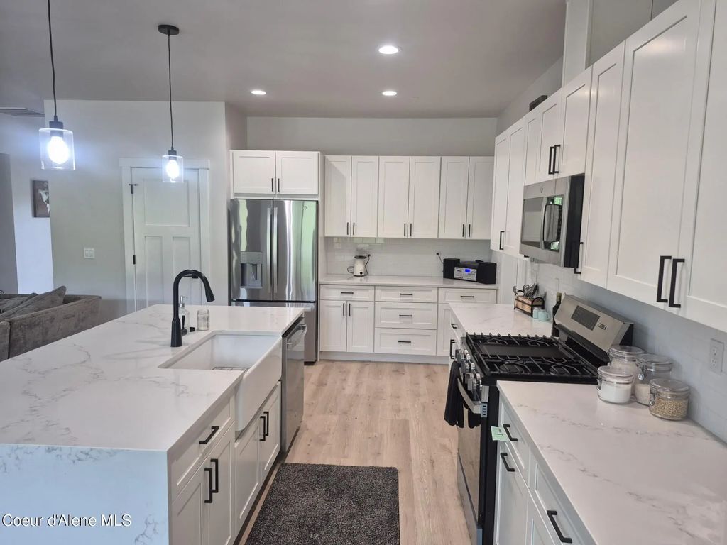 1047 Merideth Rd, Plummer