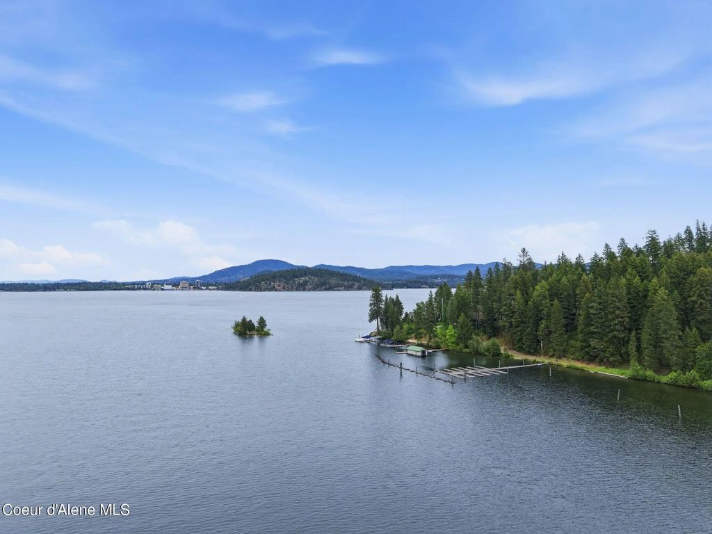 1303 W Steamboat Dr, Coeur d'Alene