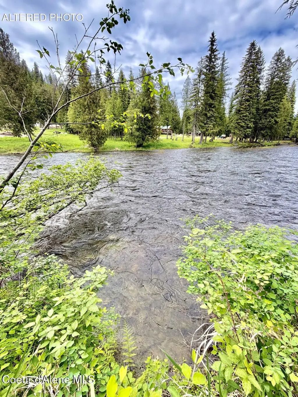 258 Welcome Ln, Bonners Ferry