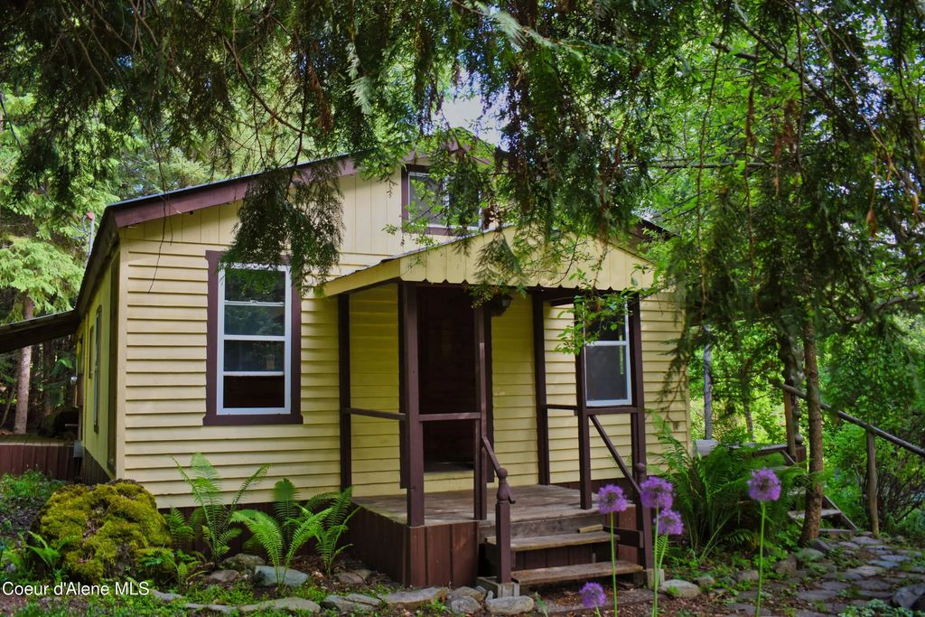 4801 Old Highway Two Loop, Moyie Springs