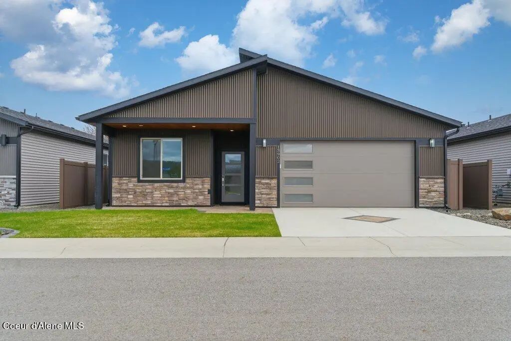 13928 N Rainier Loop, Rathdrum