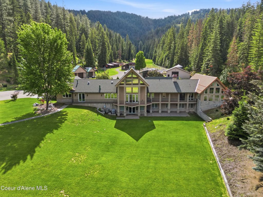 8850 E Fernan Lake Rd, Coeur d'Alene