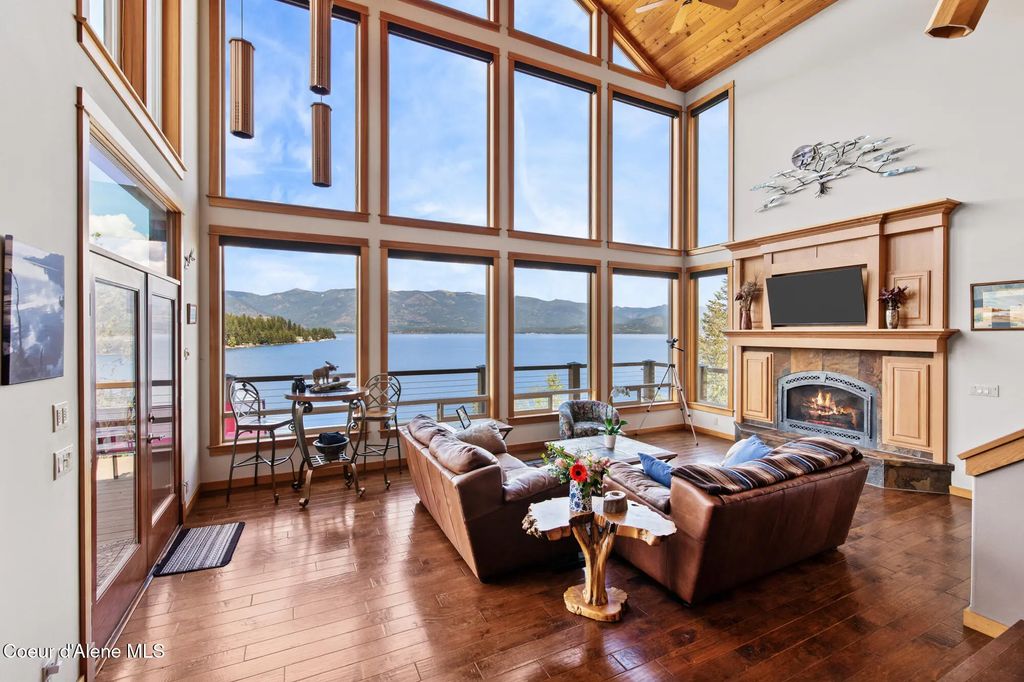 511 S Camp Bay Rd, Sagle