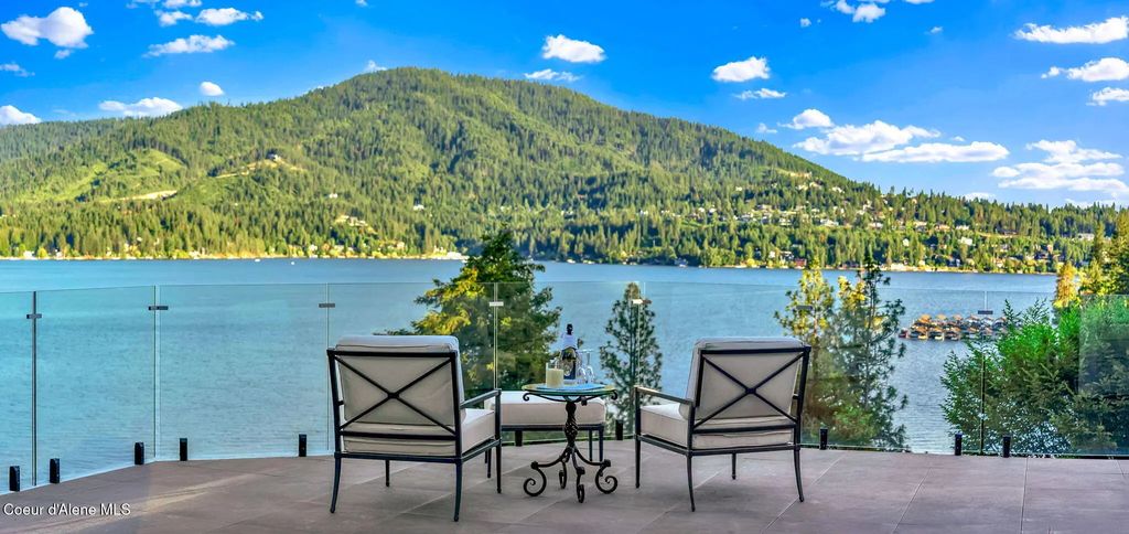 10536 N Lakeview Dr, Hayden Lake