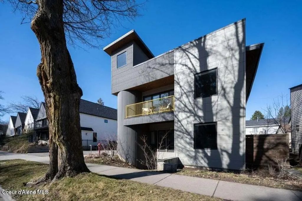 915 E Sherman Ave C, Coeur d'Alene