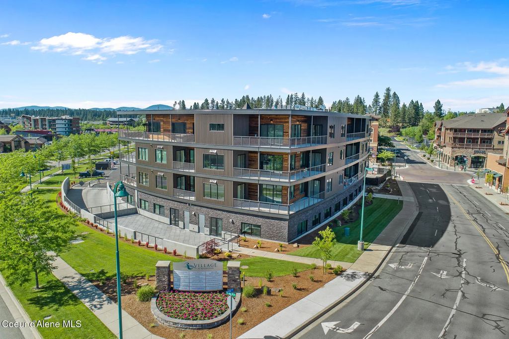 1579 W Riverstone Dr 205, Coeur d'Alene