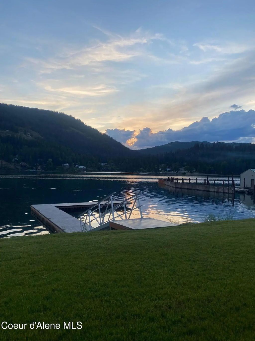 1770,1808 Garfield Bay Rd, Sagle