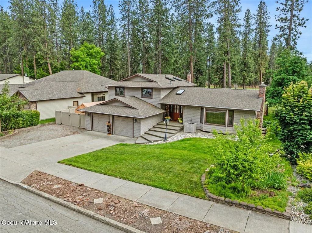 3741 W Fairway Dr, Coeur d'Alene