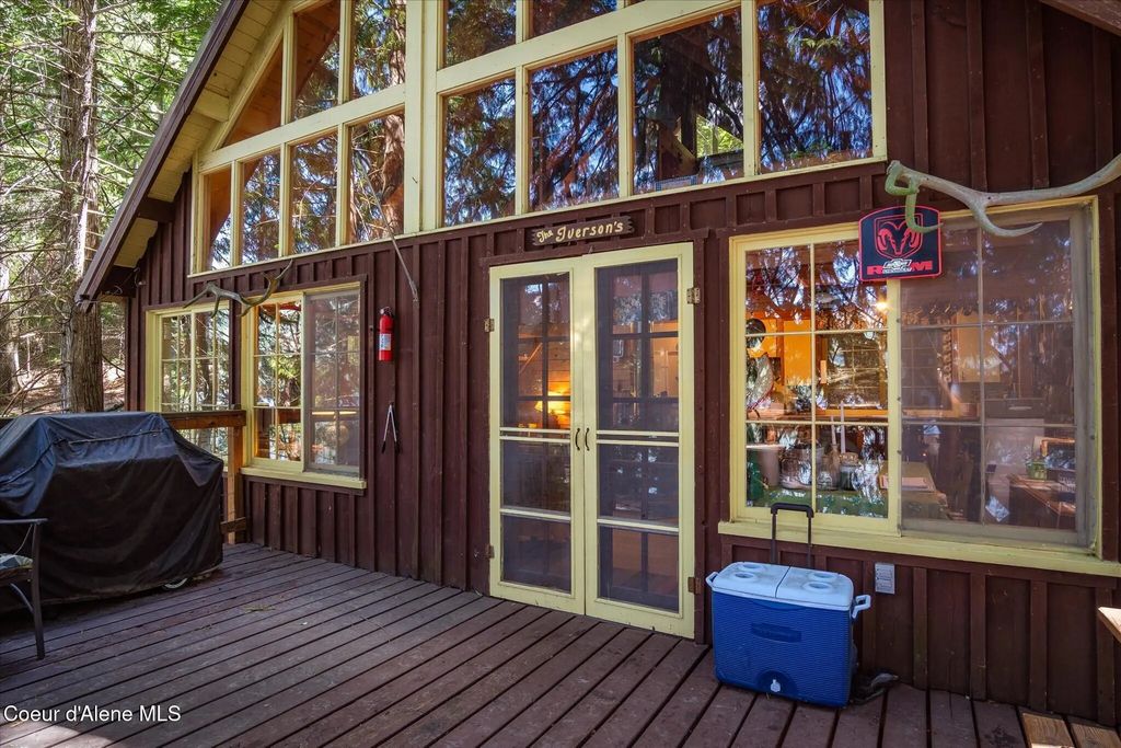 9598 S Upper Twin Lakes Shore, Rathdrum