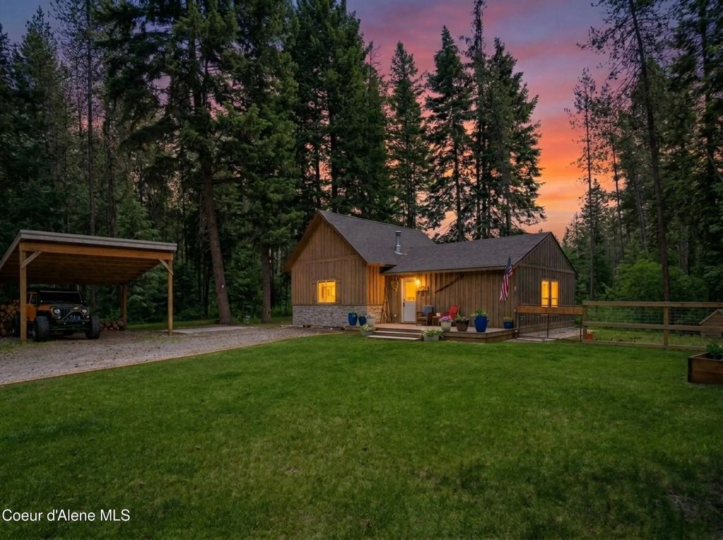 24554 N Estates Dr, Athol