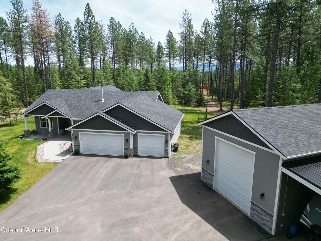 26658 N Channy Way, Athol
