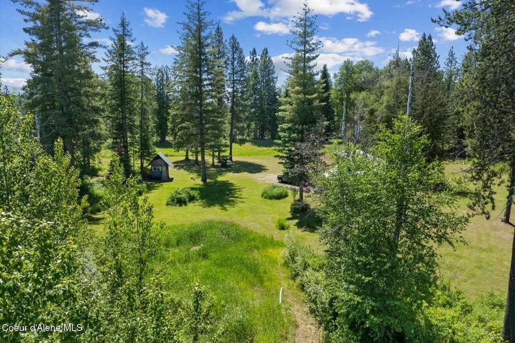 12 Hulett Hill Dr, Sandpoint