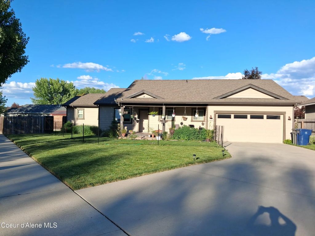 1206 Honeysuckle Ave, Sandpoint