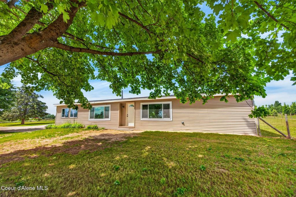 10215 E Day Mt Spokane Rd, Mead