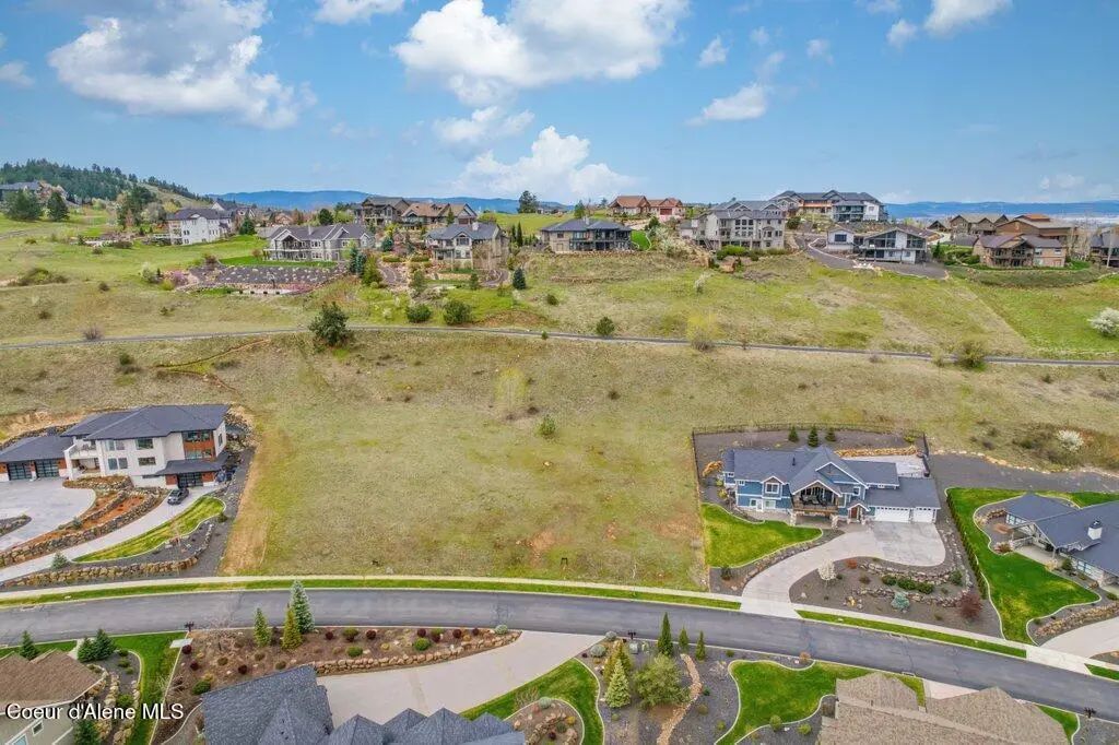 150 N Holiday Hills Dr, Liberty Lake