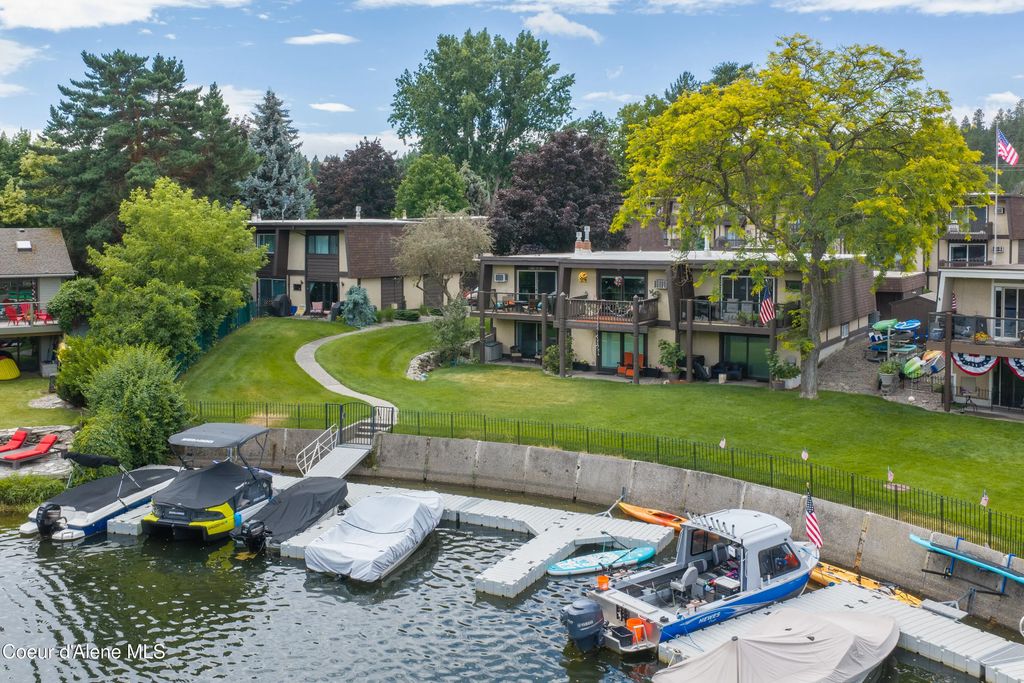 311 S Shoreline Dr 3, Liberty Lake