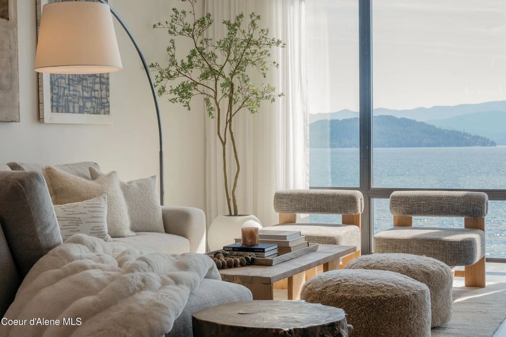 802 Sandpoint Ave 8301, Sandpoint