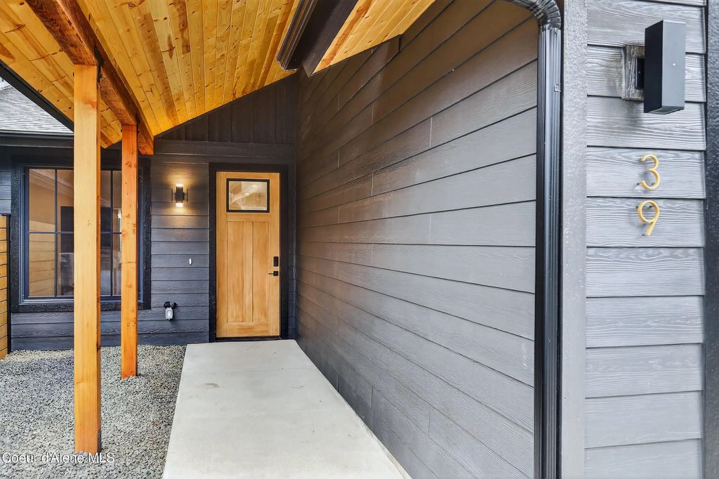 39 Rebecca Ln, Nordman