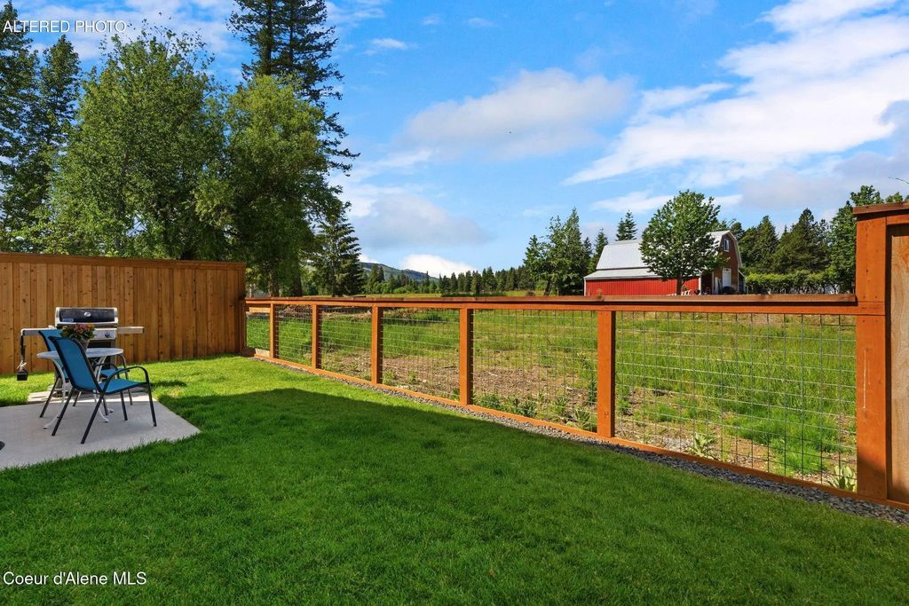 140 Madera Dr, Sandpoint