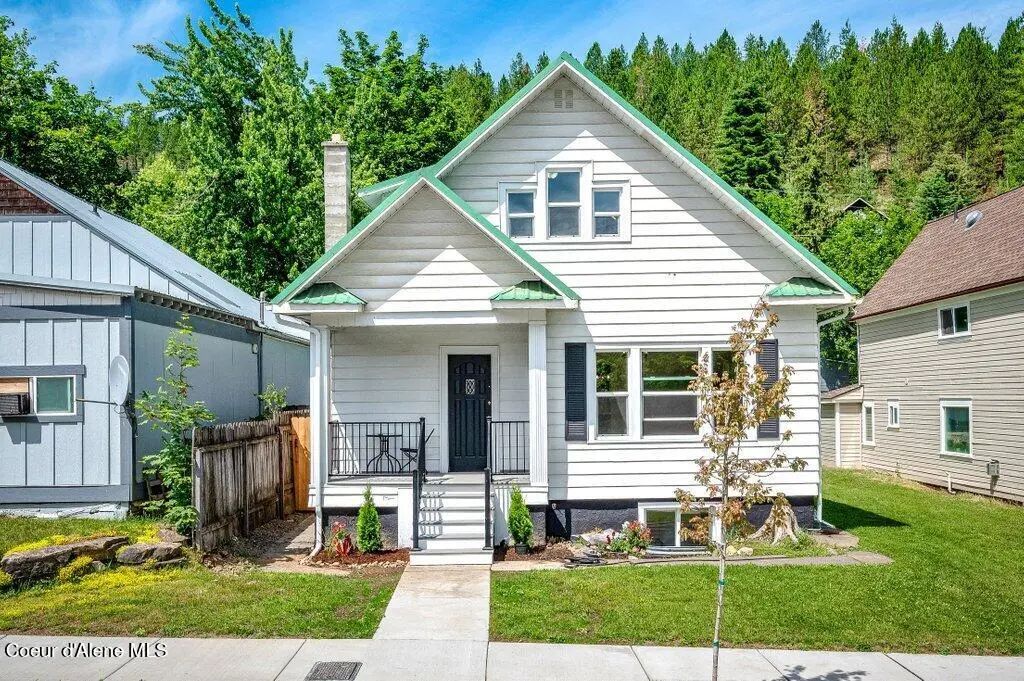 420 S Main St, Kellogg