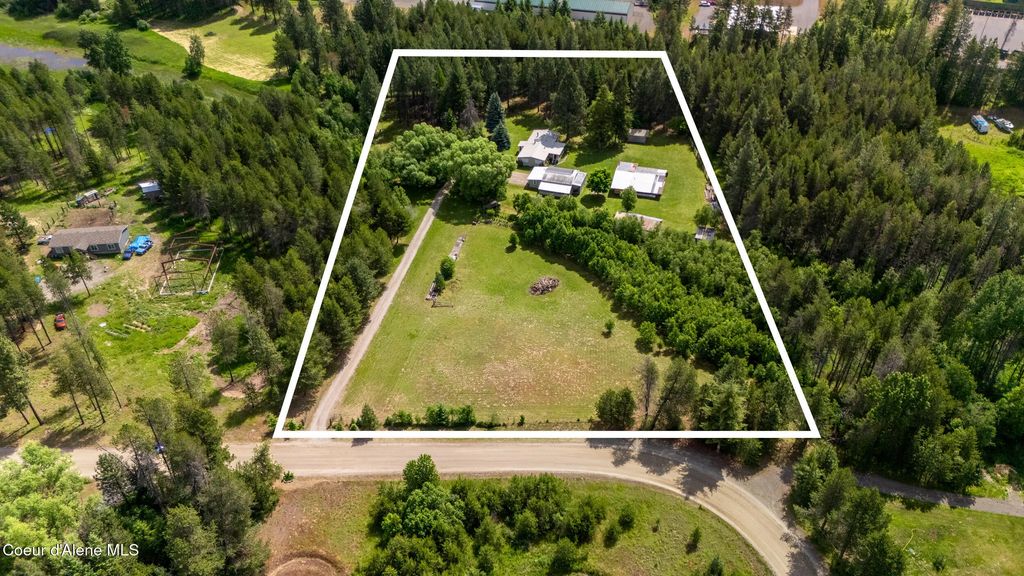 443 Herrmann Lake Rd, Sagle