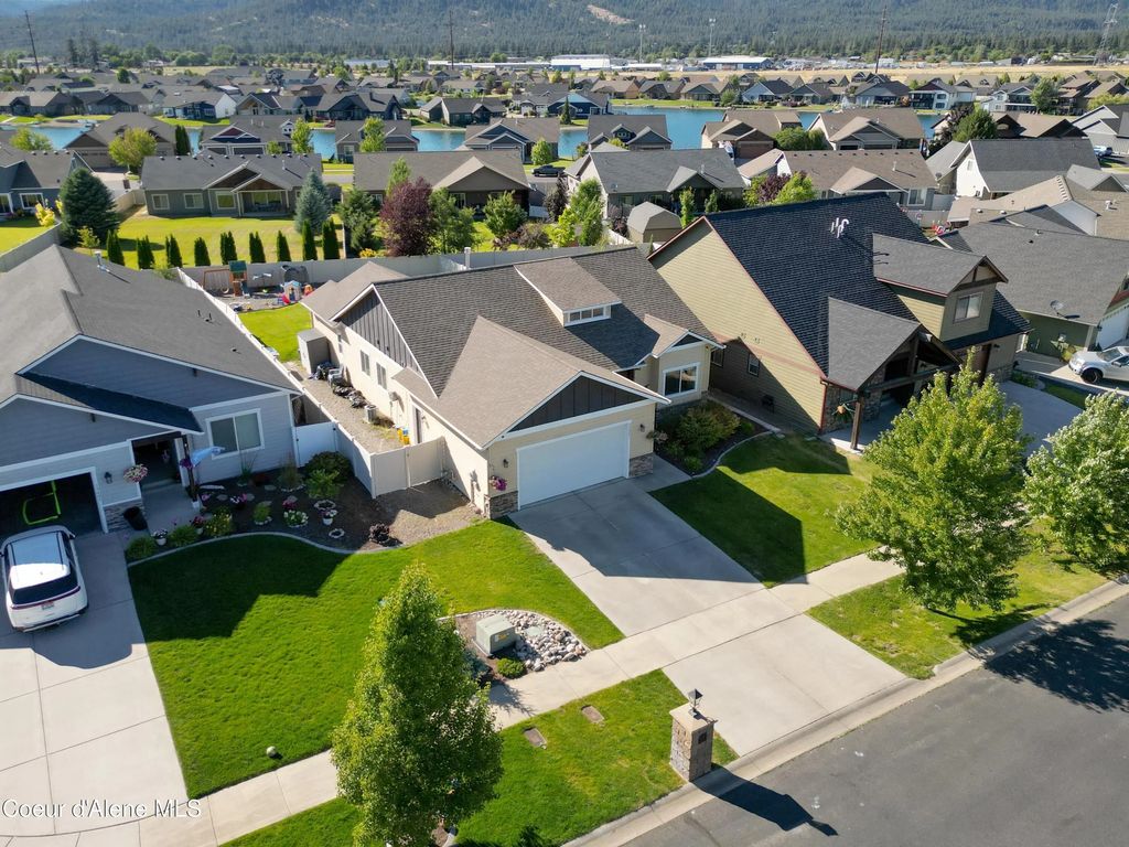 13421 N Shimmering Ct, Rathdrum