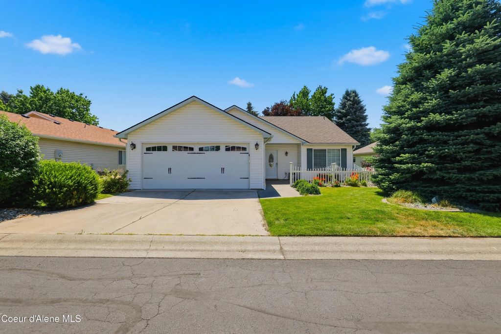 2064 W Normandie Ln, Coeur d'Alene