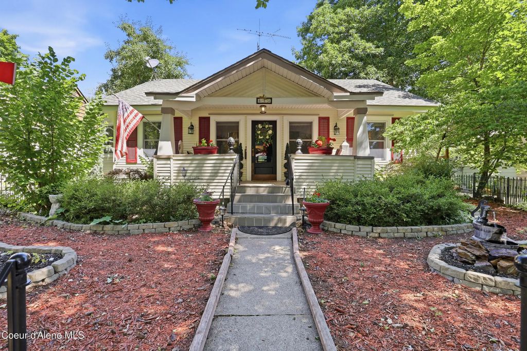 813 E Saint Maries Ave, Coeur d'Alene