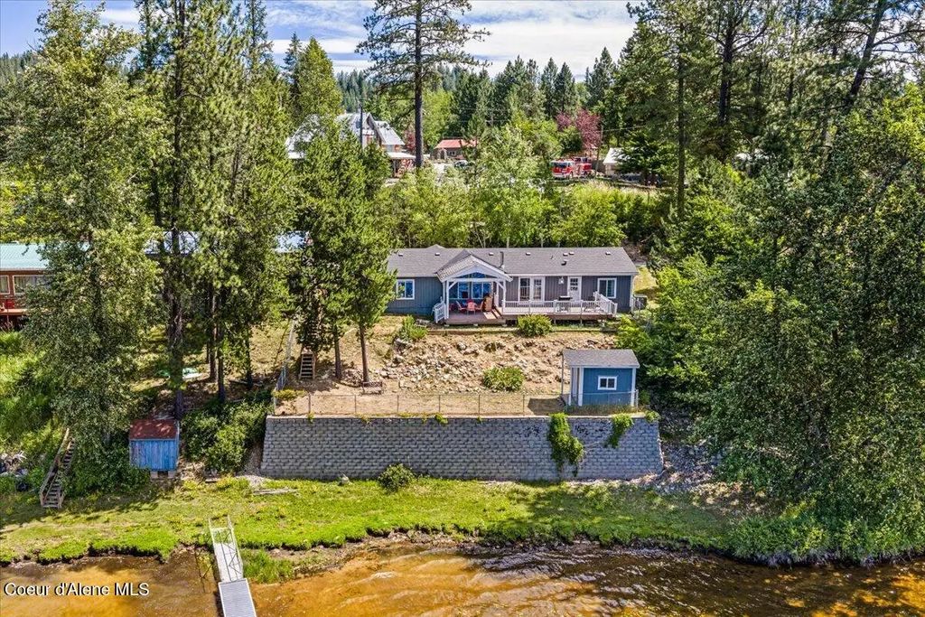 13075 S Shore Dr, Cataldo