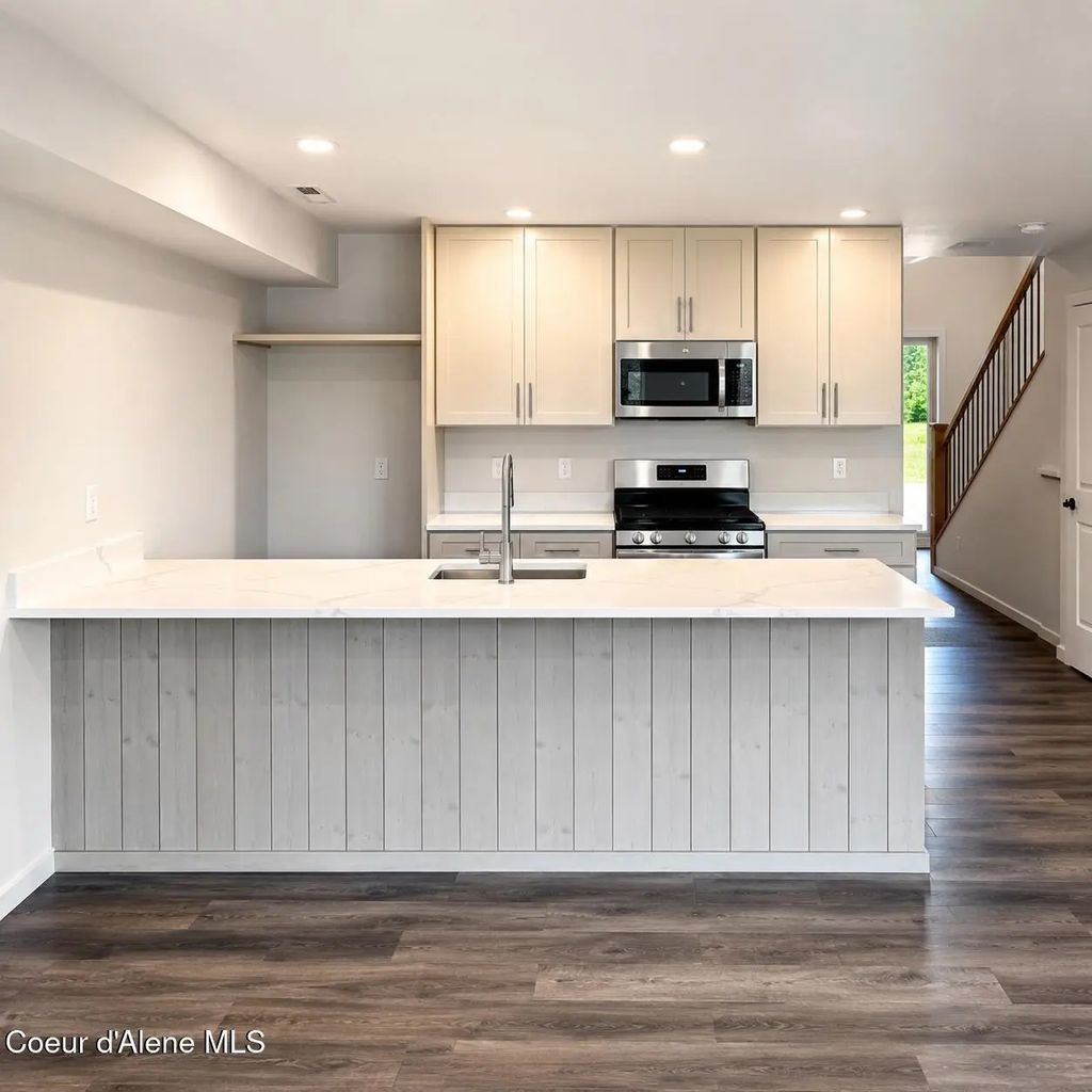 9830 N Laylin Circle, Hayden