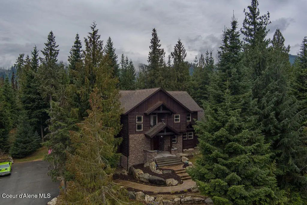 289 Fairway Dr, Priest Lake
