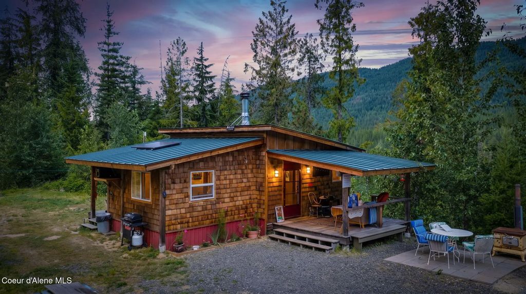 241 Strawberry Creek Rd, Sandpoint