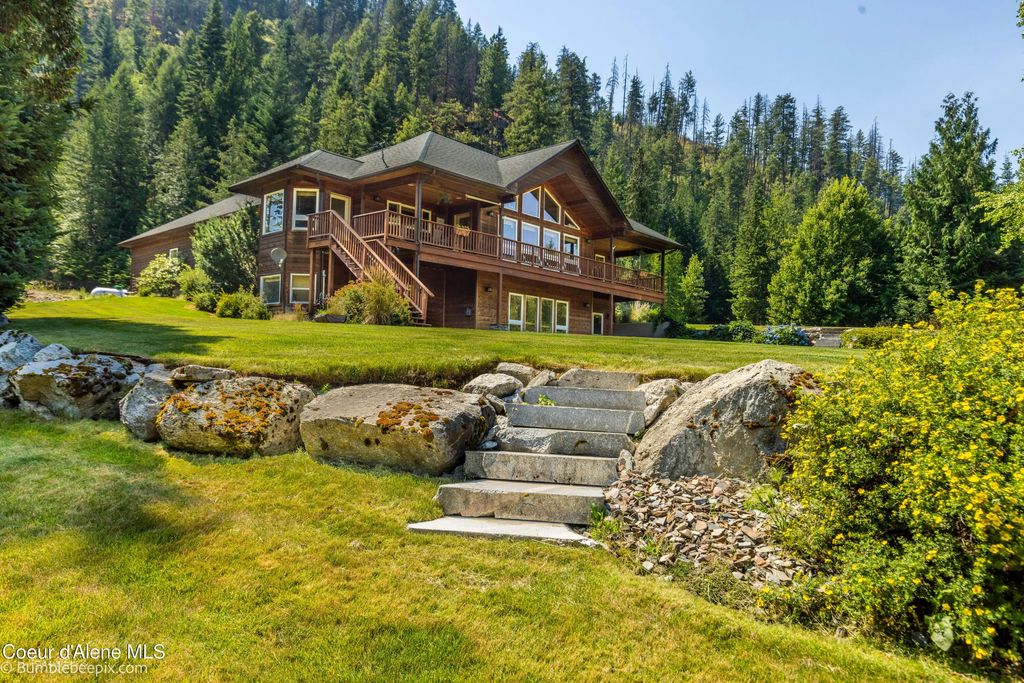 71 Buck Ridge, Sagle