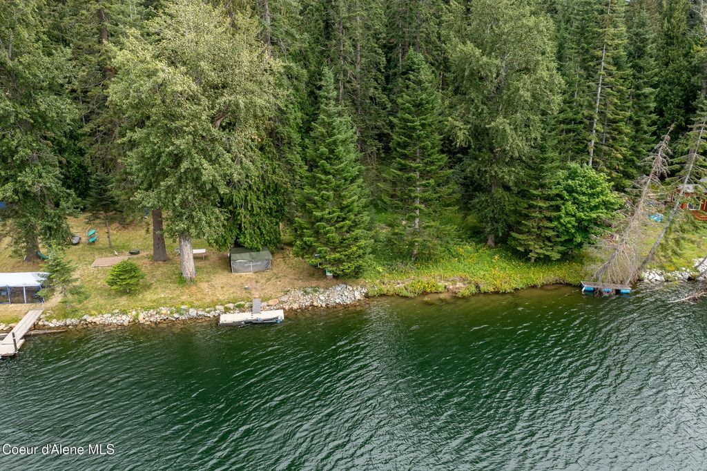Lot 10 Island Shores, Clark Fork