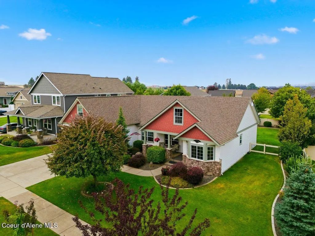 13325 N Glistening Ct, Rathdrum