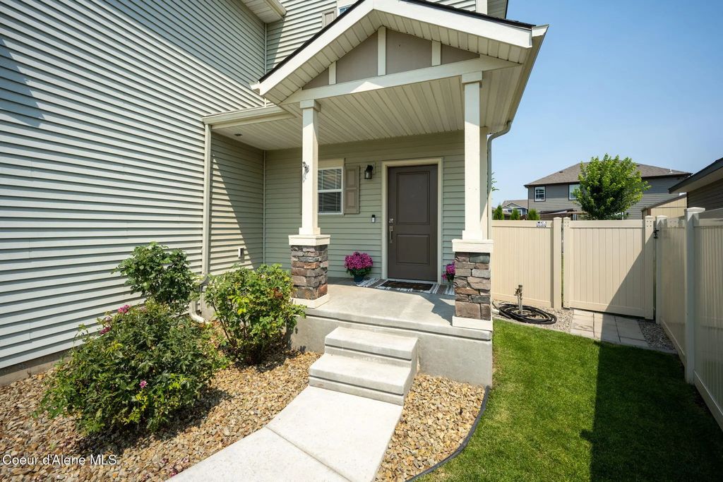 1596 N Minam Loop, Post Falls
