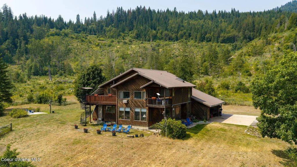6734 W Sturgeon Rd, Rathdrum