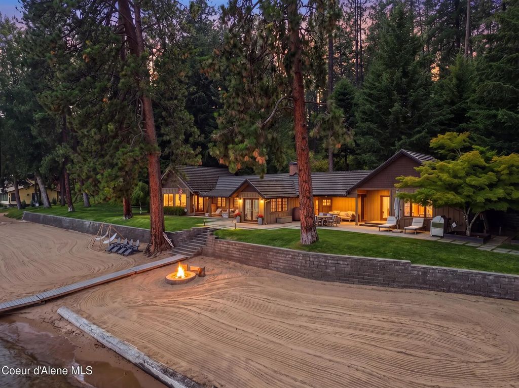 8411 W Coeur D Alene Lake Shr, Coeur d'Alene