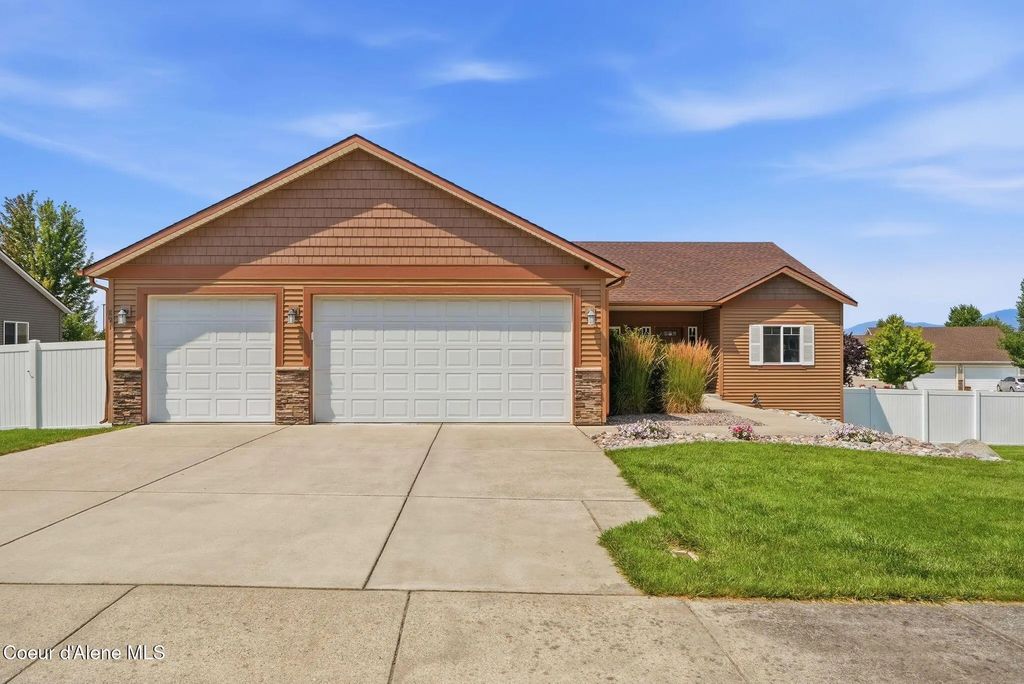891 N Harlequin Dr, Post Falls