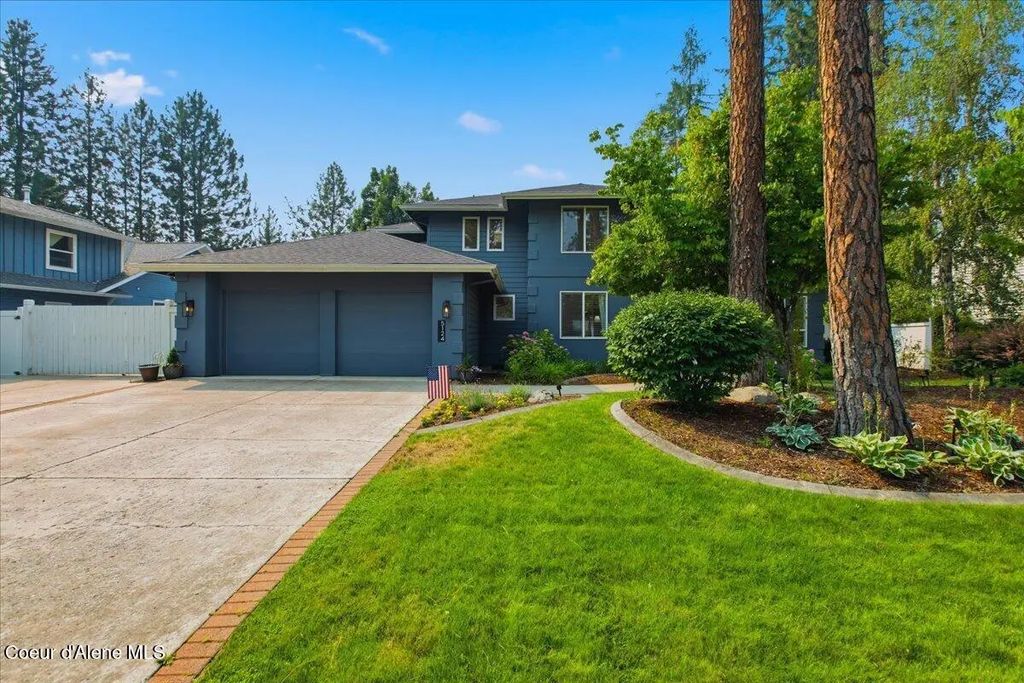 5124 E Shoreline Dr, Post Falls