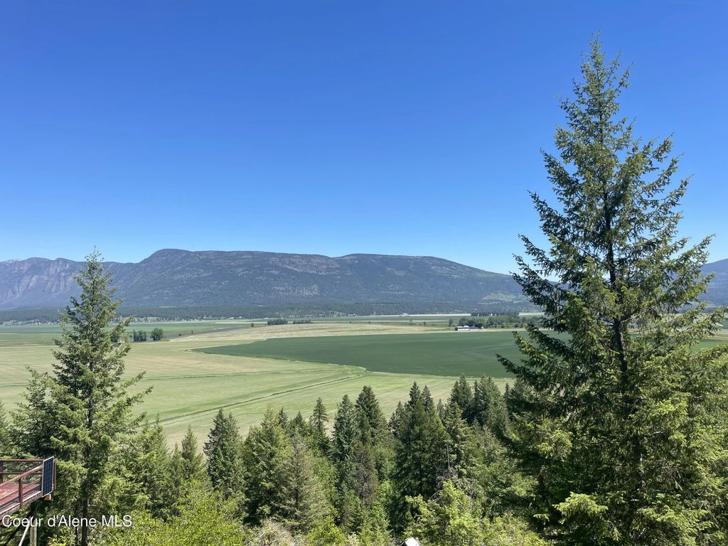 18432 Westside Rd, Bonners Ferry