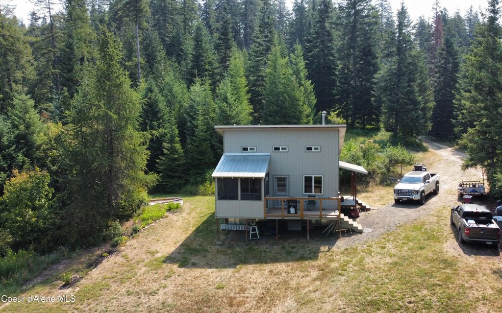 101 Maple Ln, Fernwood