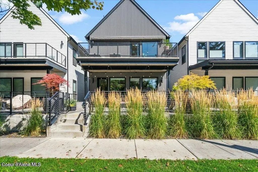907 E Sherman Ave, Coeur d'Alene